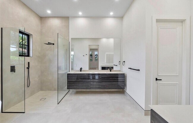 Building Photo - 7247 Wisteria Ave