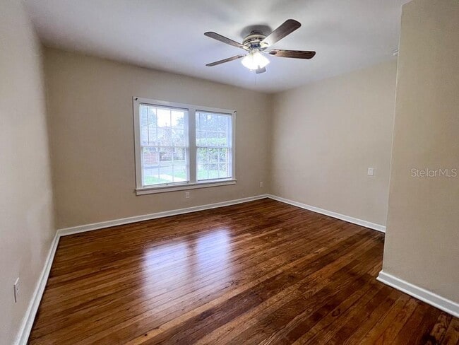 Building Photo - 2734 SW 3rd Pl