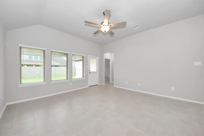 Building Photo - 20731 Sunseed Dr