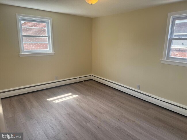 Building Photo - 1620 E Macdade Blvd