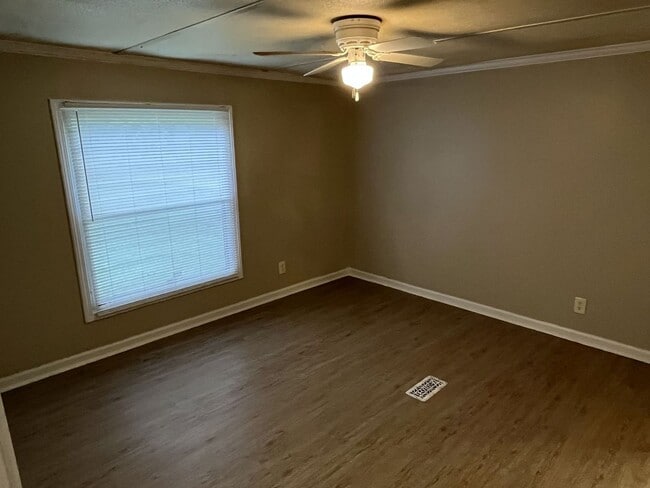 Building Photo - Quiet Country Living near Mint Hill!