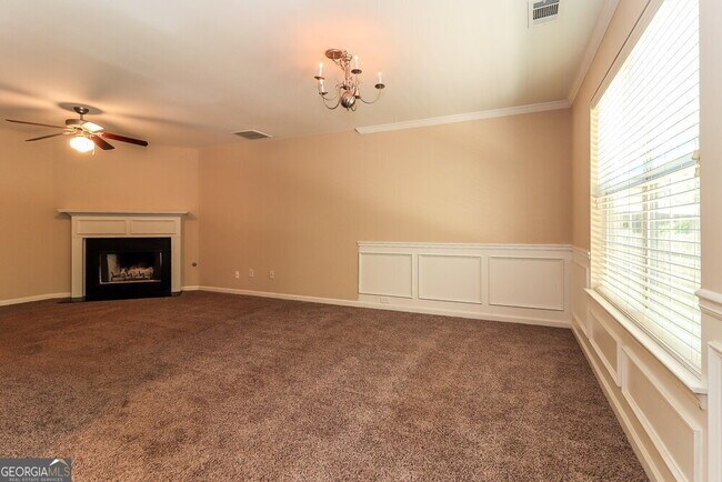Building Photo - 347 Hidden Creek Ln