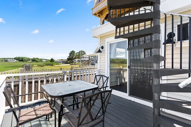 Building Photo - 1611 NH-1A