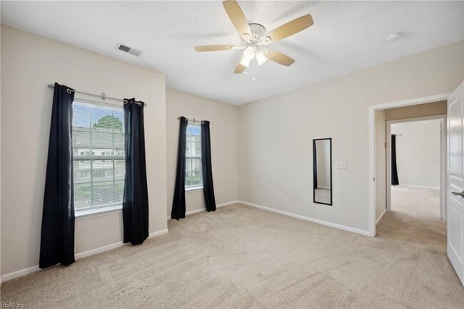 Building Photo - 2412 Wessington Dr