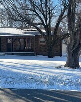 Building Photo - 433 S Ridge Rd