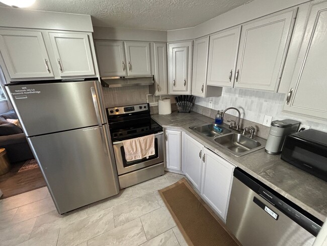 Building Photo - 517 N 900 W