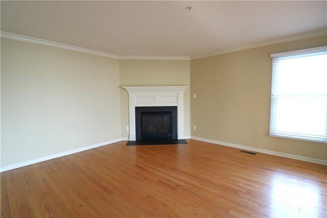 Building Photo - 2014 Trillium Ct