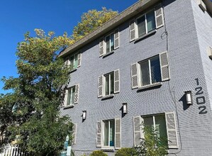 Building Photo - 1202 Logan