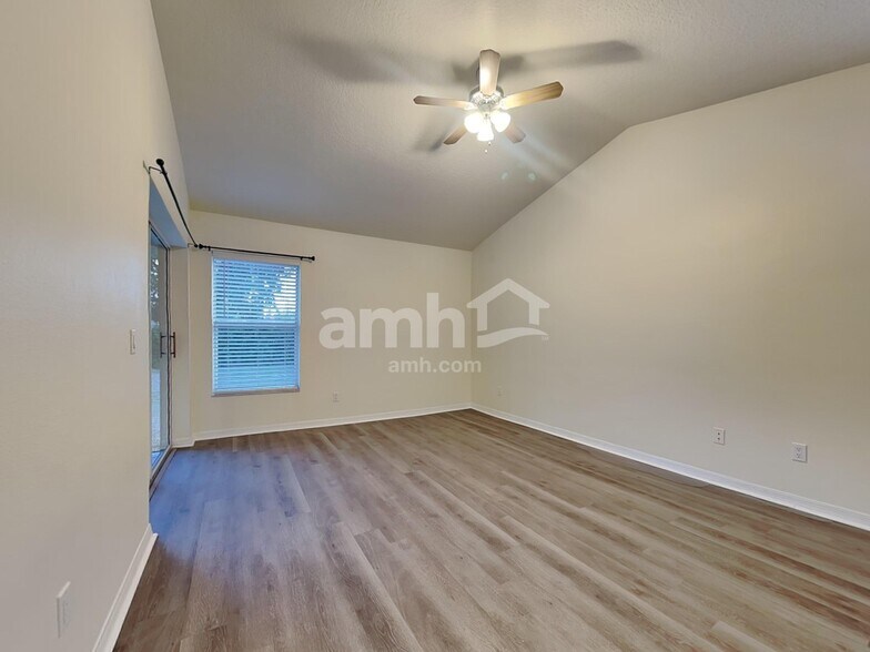 Building Photo - 11906 Timberhill Dr