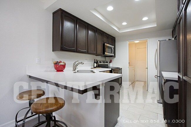 Building Photo - 11816 Bernardo Terrace