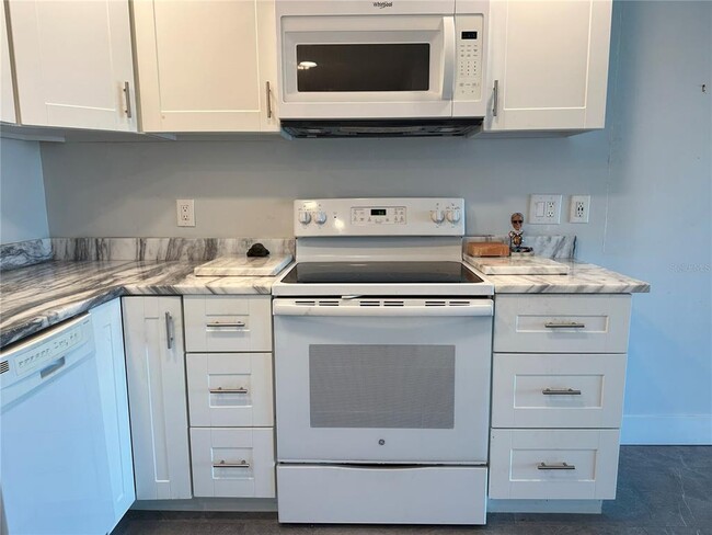 Building Photo - 51 Island Way
