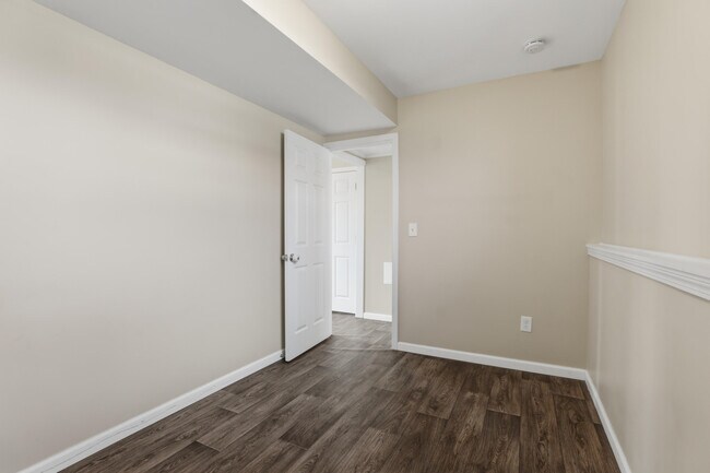 Building Photo - 41427 Larimore Ln