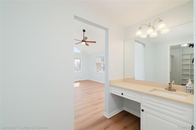 Building Photo - 1083 N Livernois Rd