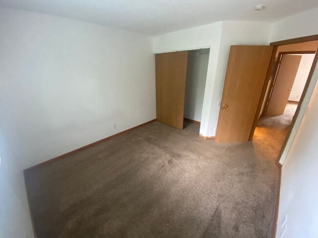 Building Photo - 3br/2.5ba townhome in Eden Prarie
