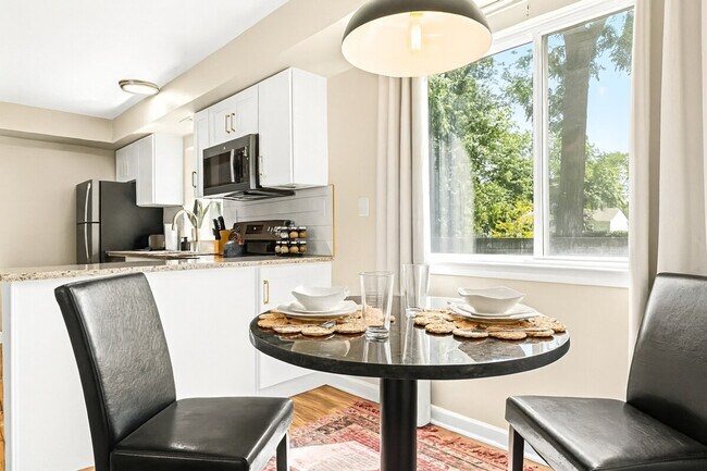 Building Photo - 18459 Sharon Ln