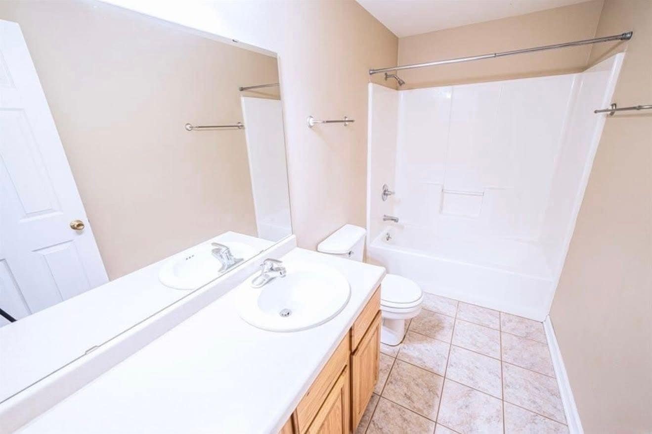 Building Photo - 120 Edgewood Rd