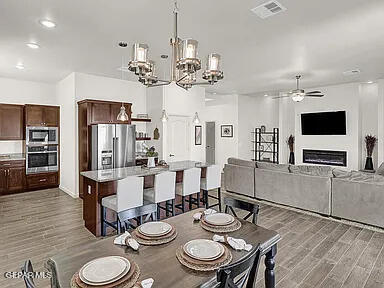 Building Photo - 7837 Enchanted View Dr