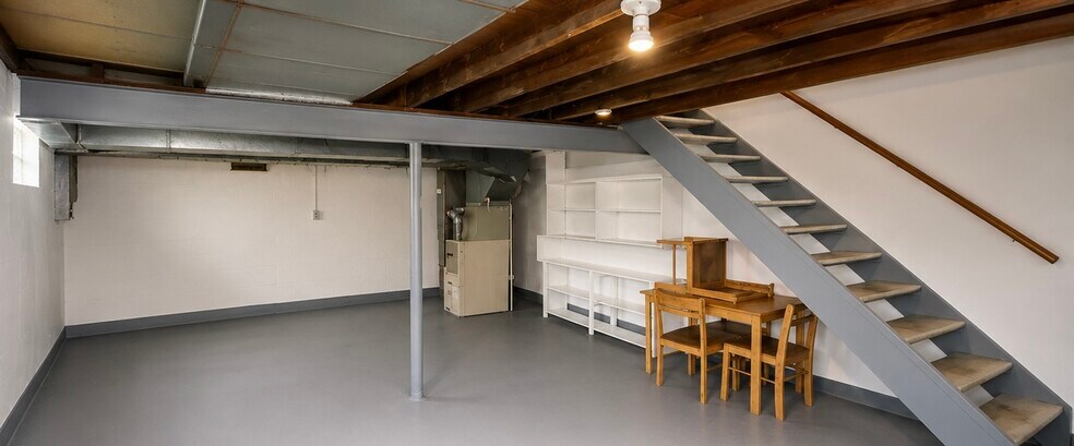 Building Photo - 60 Prestwick Dr