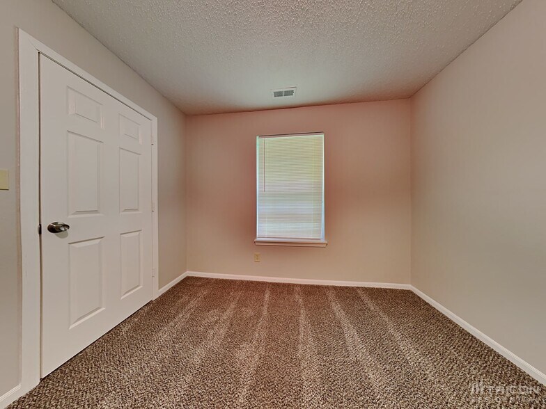 Building Photo - 6346 Cradle River Dr
