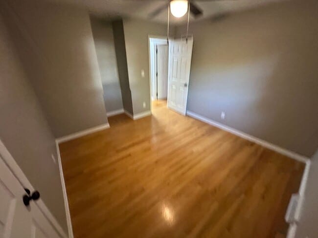 Building Photo - Stunning Single Family Home in “The Knolls”