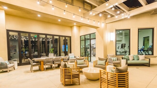 Building Photo - 12046 Clark St