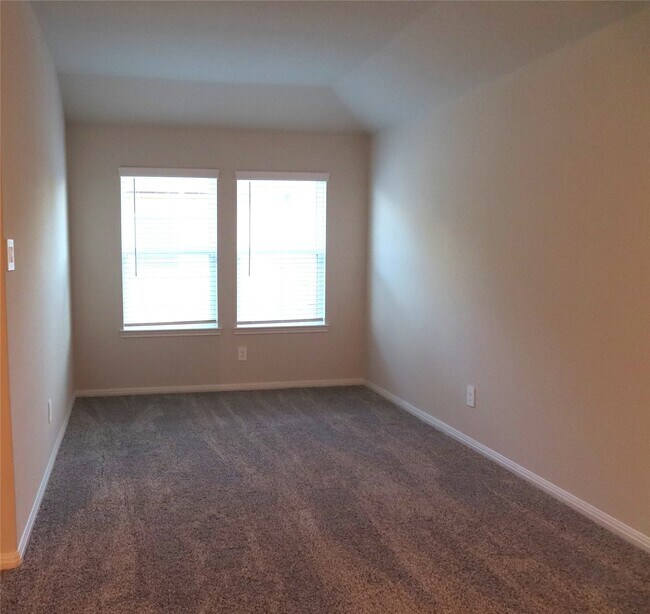 Building Photo - 10818 Sugar Pne Ln