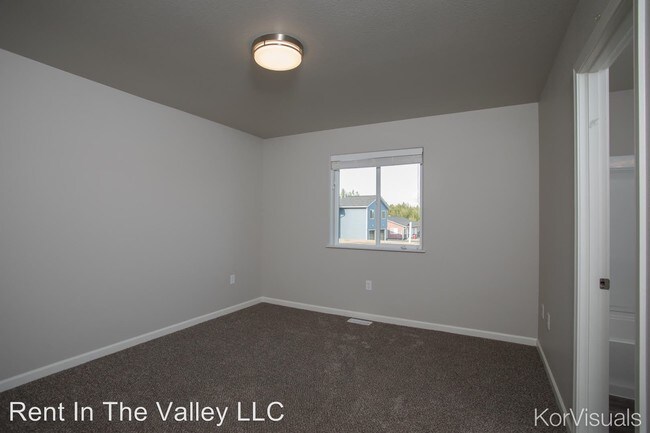 Building Photo - 3161 E Palmer-Wasilla Hwy