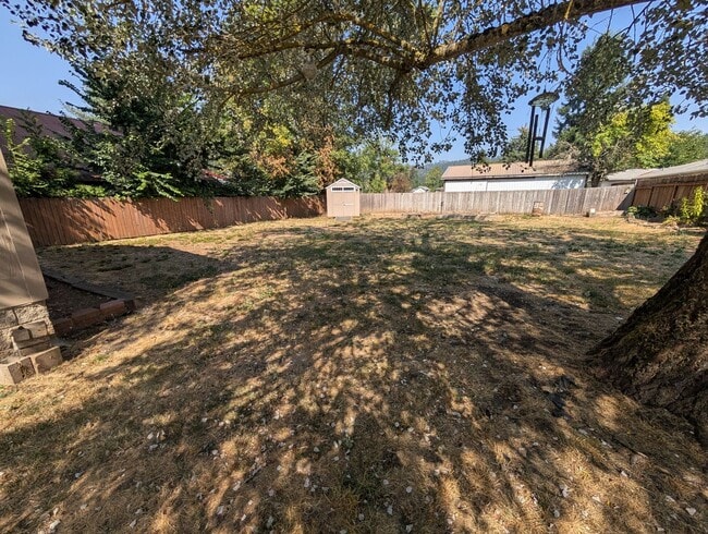 Building Photo - 1120 Linn Way