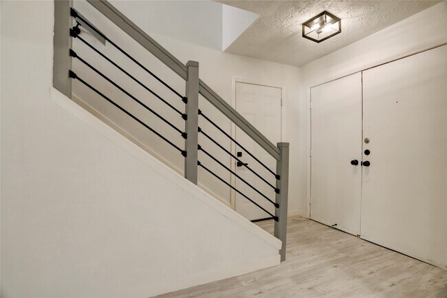Building Photo - 7926 Windy Creek Dr