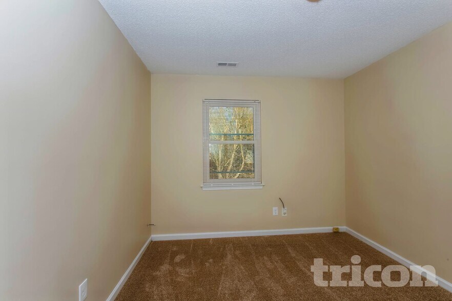 Building Photo - 3223 Harris Mill Ln