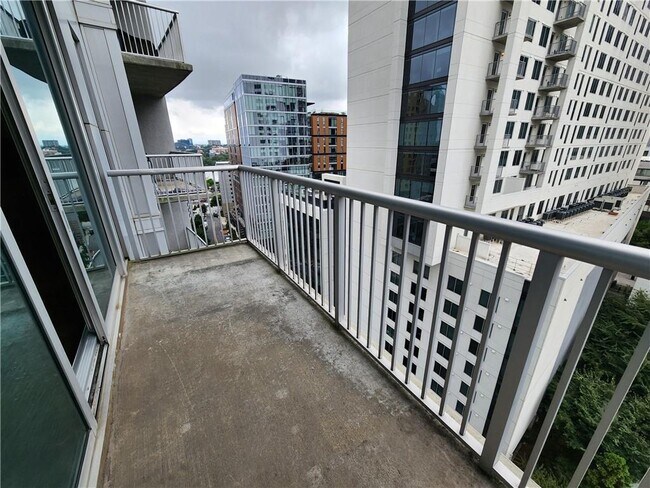 Building Photo - 44 Peachtree Pl NE