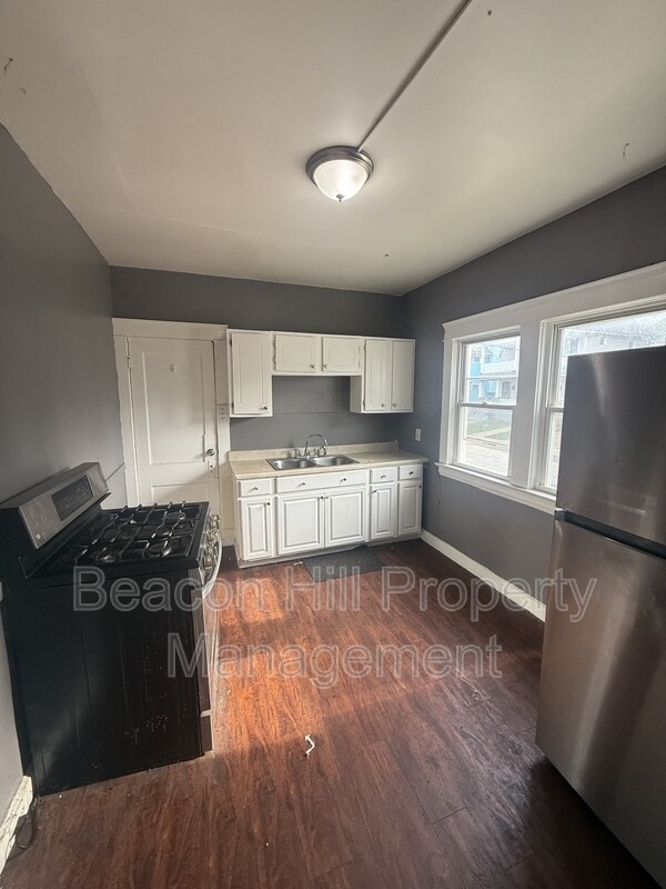 Building Photo - 12602 Locke Ave