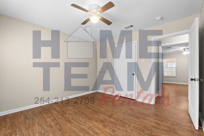 Building Photo - 2007 Elkins Ave