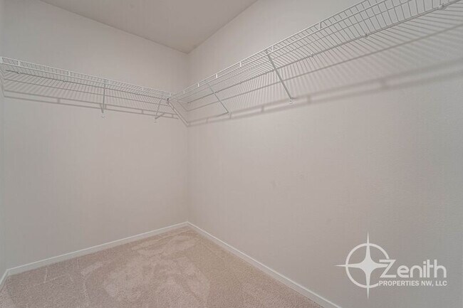 Building Photo - 13748 NE 66th Wy