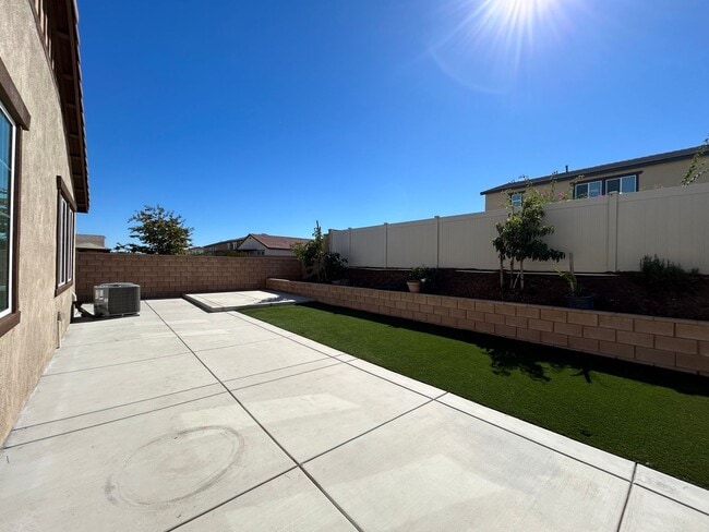 Building Photo - 28343 Harvest Gold Ct