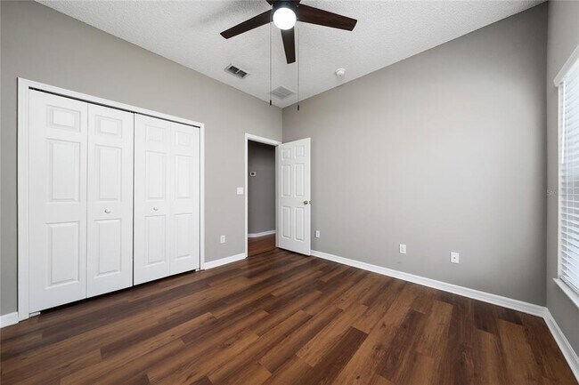 Building Photo - 9724 Myrtle Creek Ln