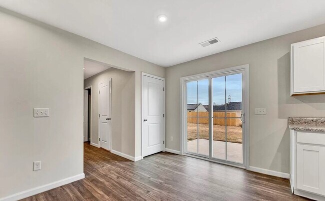 Building Photo - 8 Torrington Dr