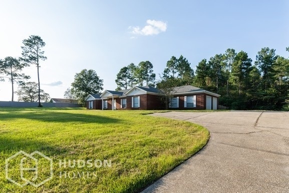 Building Photo - NOW AVAILABLE! 6102 Holloway Rd, Baker, FL...