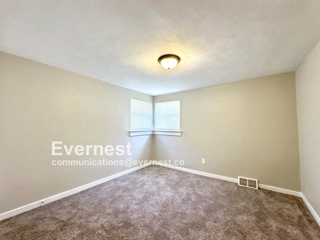 Building Photo - 3037 Blackridge Ave