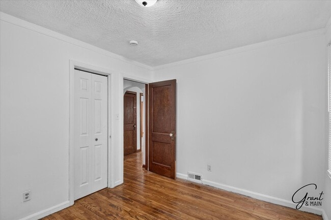 Building Photo - 11434 Laing St