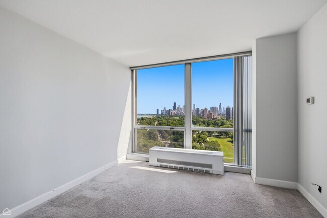 Building Photo - 330 W Diversey Pkwy