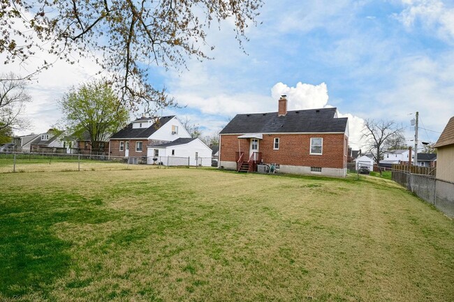 Building Photo - Bridgetown - adorable 3 BEDROOM 1 BATH UPDATED CAPE COD