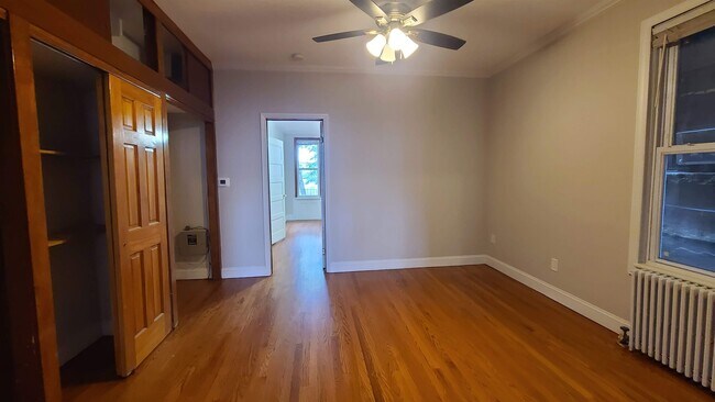 Building Photo - 476 Gregory Ave