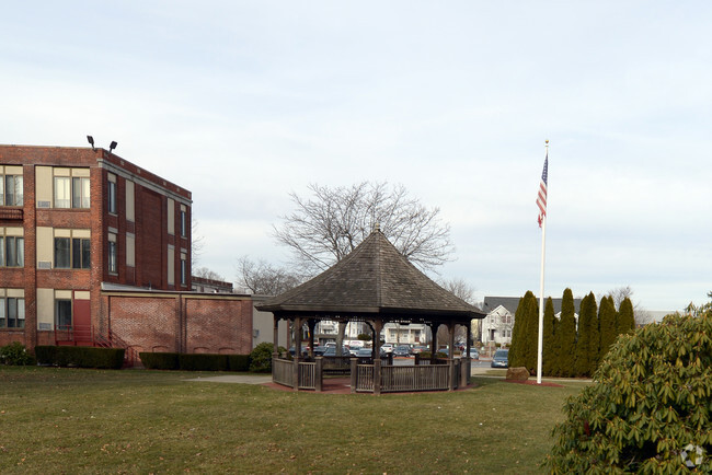 Building Photo - Hamilton Wade Apartments