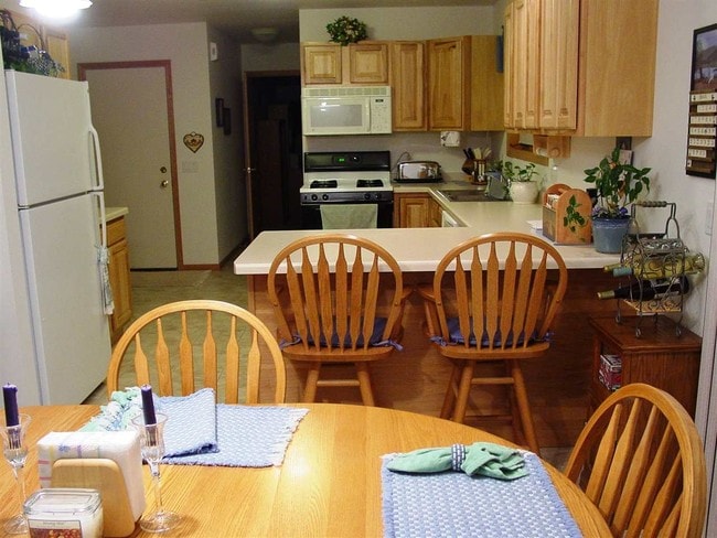 Building Photo - 5506 Quarry Hill Dr