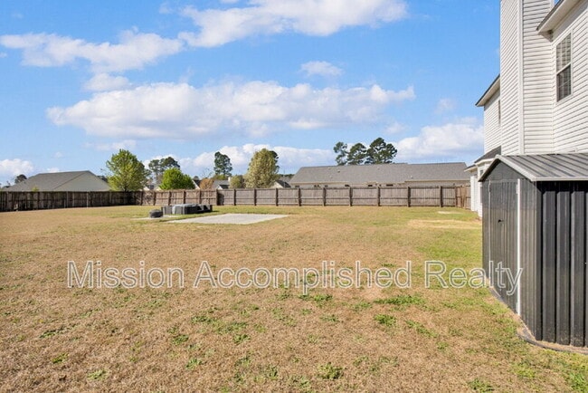 Building Photo - 304 Hawthorn Dr