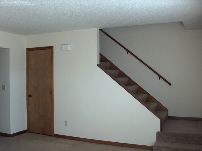 Townhome style living - 813 E Franklin St