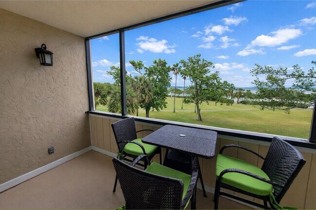 Building Photo - 2617 Cove Cay Dr