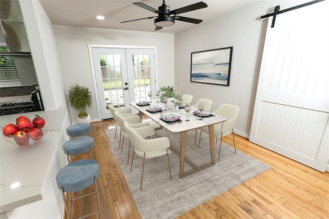 Building Photo - 10937 Greenwillow Dr