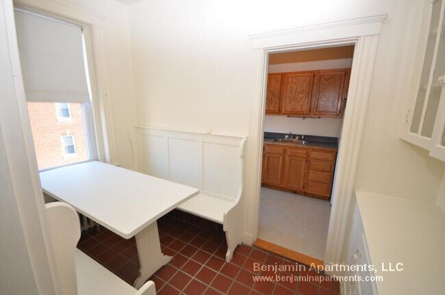 Building Photo - 66 Chiswick Rd